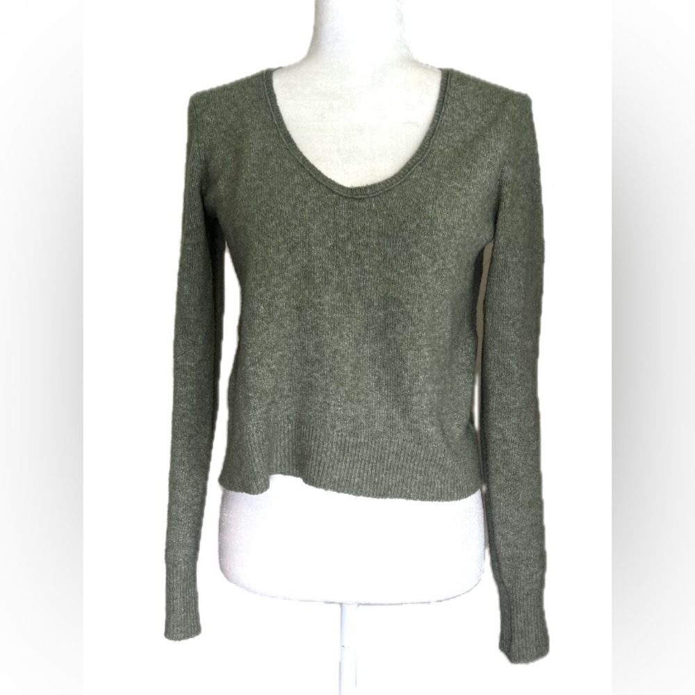 Aerie Olive Green Cropped Slight Vneck Long Sleeve Sweater Top XS Extra Small - Picture 2 of 7